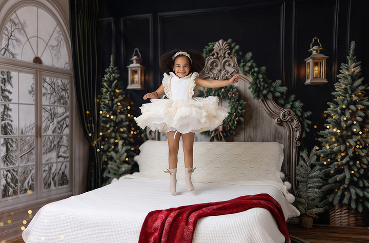 Christmas Cottage Headboard Room - CHS74984