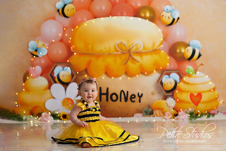 Sweet Honey Bee - HSD Photography Backdrops