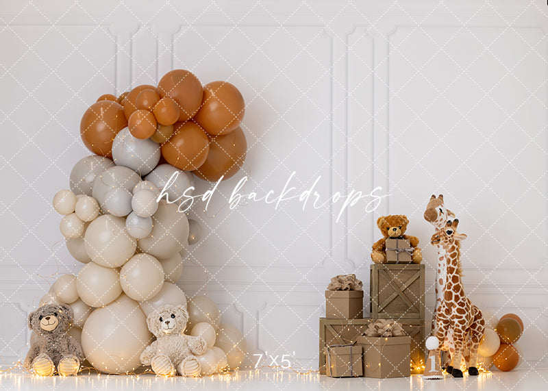 A Beary Tall Giraffe - HSD Photography Backdrops