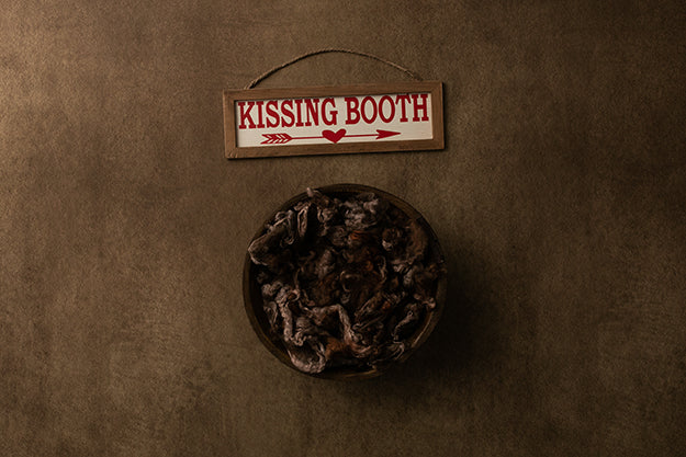 Newborn Digital Backdrop | Kissing Booth - HSD Photography Backdrops