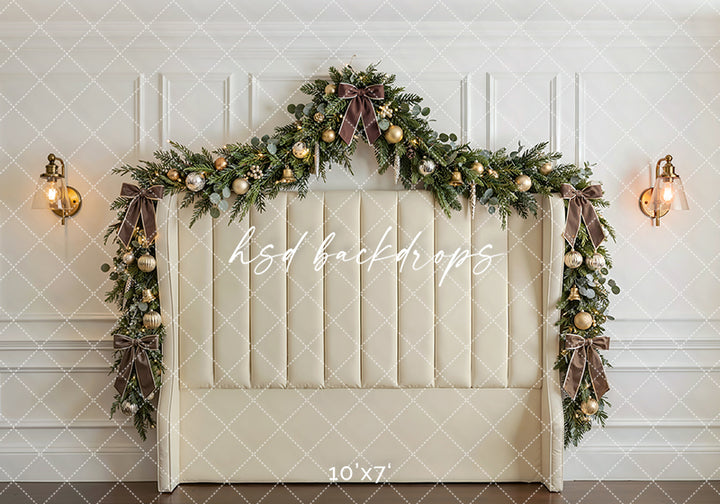 Ivory Garland Headboard Photography Backdrop – Classic Christmas Portrait Scene | HSD Backdrops