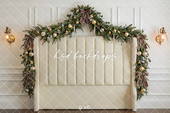 Ivory Garland Headboard Photography Backdrop – Classic Christmas Portrait Scene | HSD Backdrops