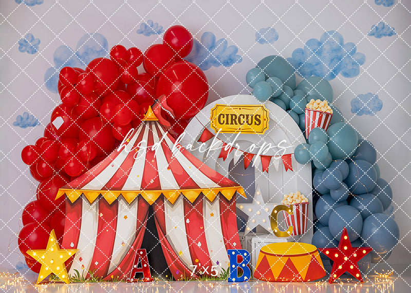 Petite Cirque Cake Smash