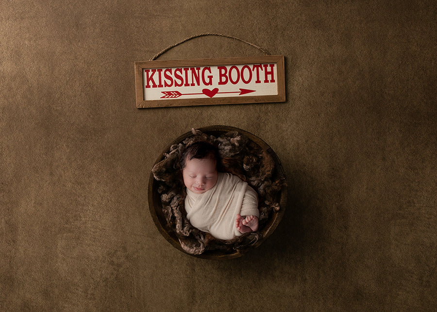 Newborn Digital Backdrop | Kissing Booth - HSD Photography Backdrops 